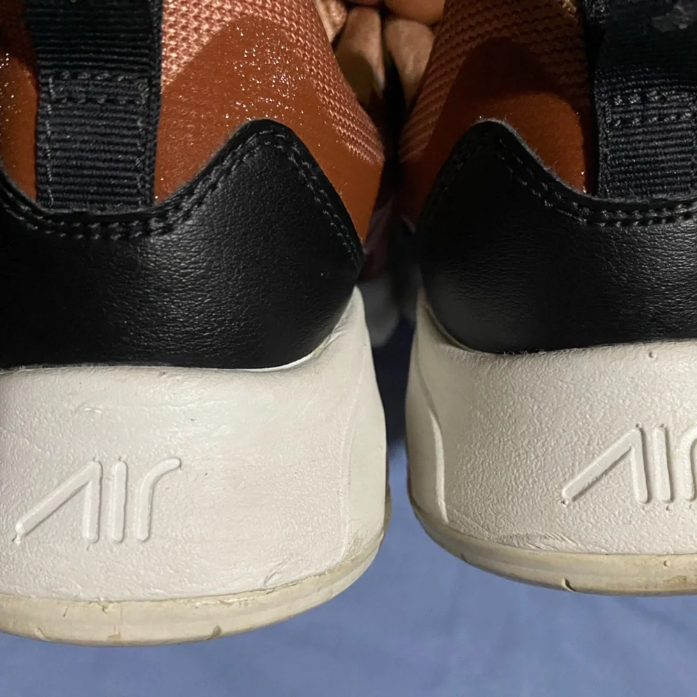 Nike Women’s Brown and Black Sneakers Size 6